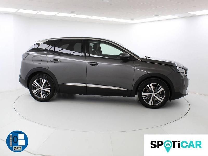 Usado Peugeot 3008 Allure 225 CV (165 kW) 2021 Gris SUV