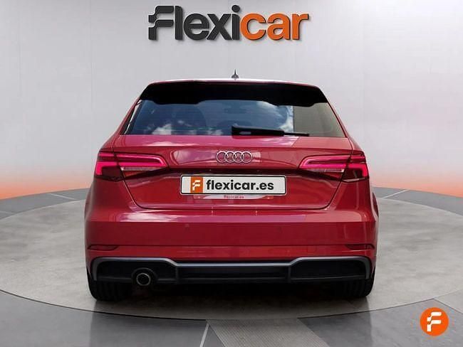Usado Audi A3 S-Line 116 CV (85 kW) 2019 Rojo Berlina