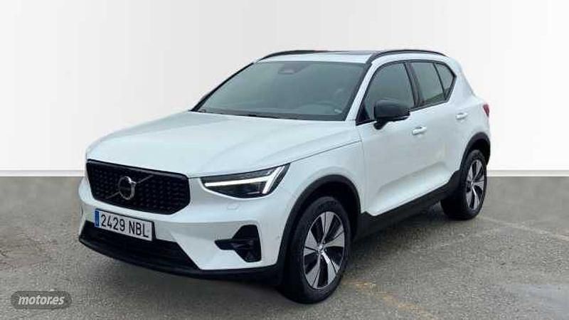 Blanco Nuevo 2025 Volvo XC40 Plus SUV | 44.000 € (Un poco caro) - Imagen 1/3