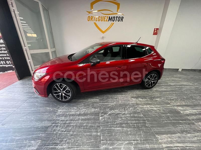 Usado Seat Ibiza 110 CV (80 kW) 2024 Rojo Utilitario