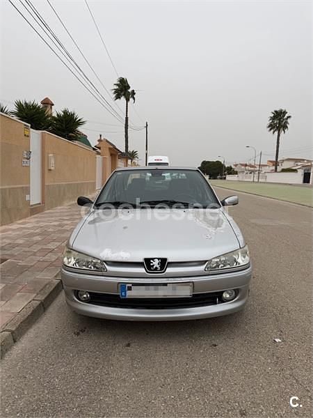 Usado Peugeot 306 90 CV (66 kW) 2001 Gris / plata Berlina
