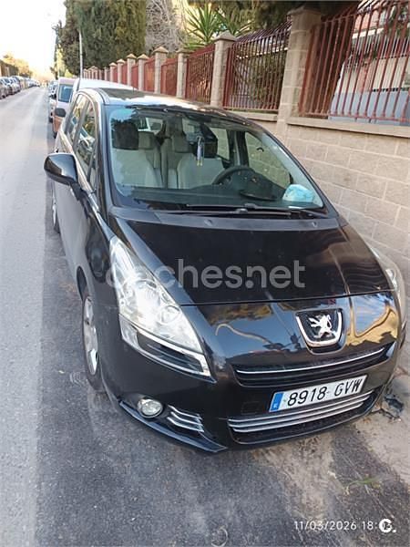 Usado Peugeot 5008 Premium 112 HP (82 kW) 2010 Preto Monovolume