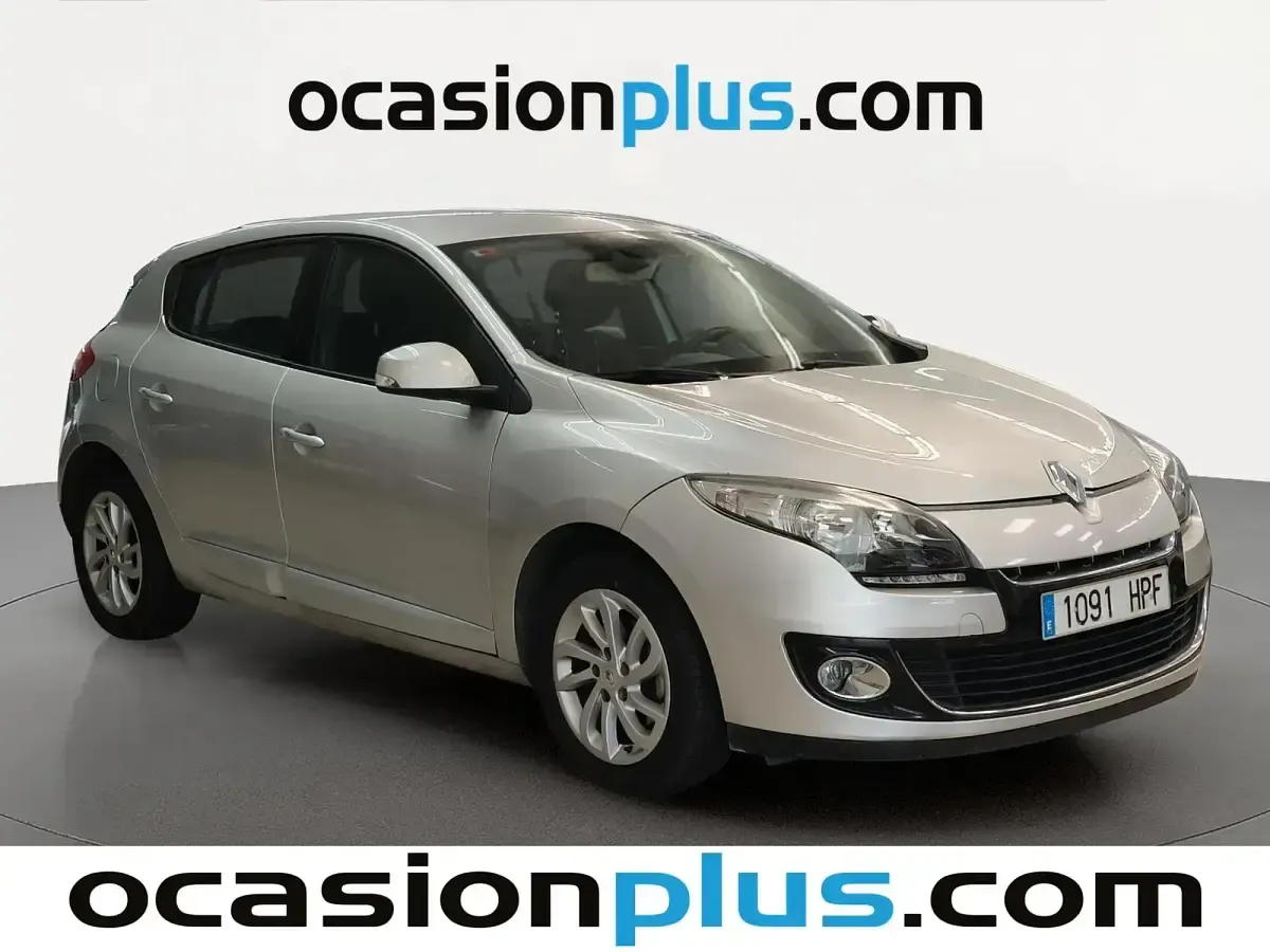 Usado Renault Mégane III Dynamique 115 CV (84 kW) 2013 Gris Berlina