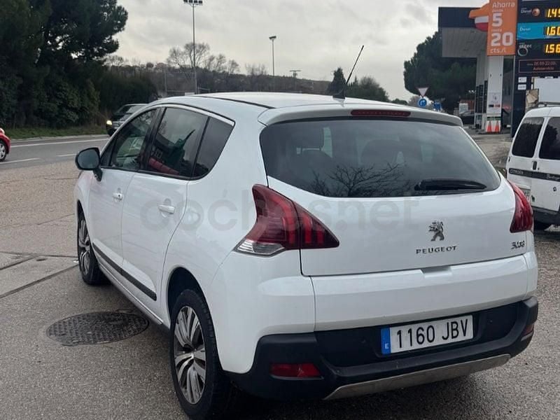 Usado Peugeot 3008 Style 120 CV (88 kW) 2014 Blanco Familiar