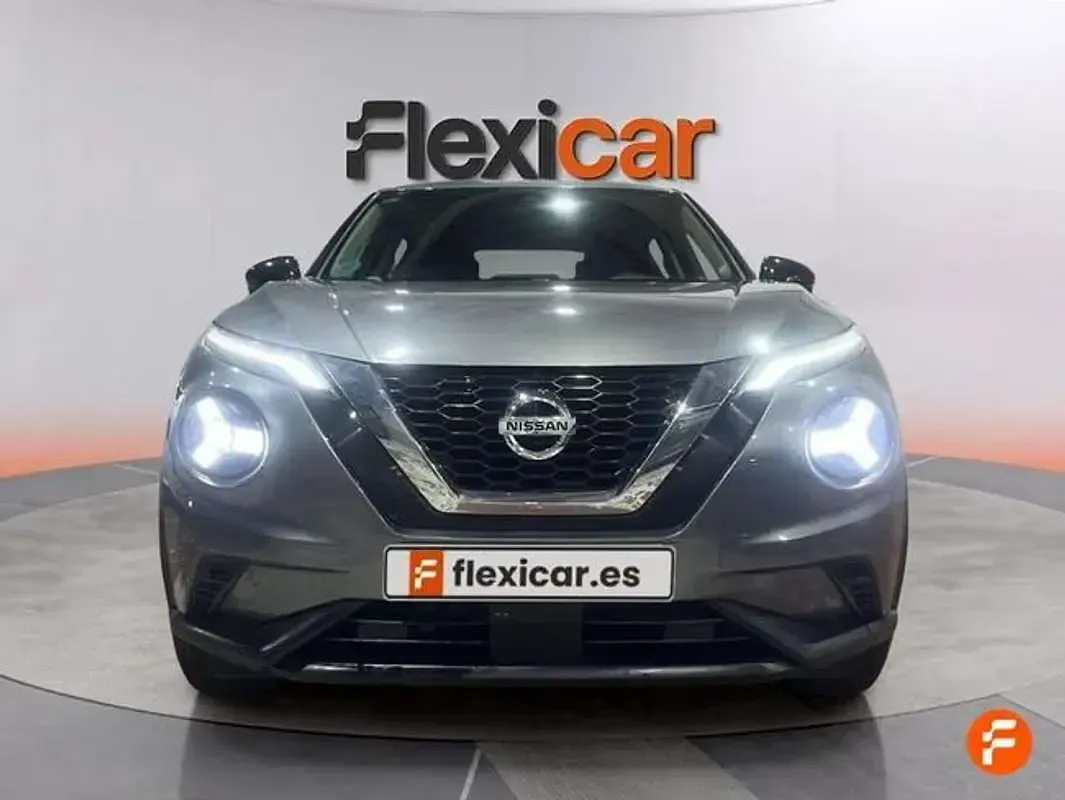 Usado Nissan Juke Acenta 114 CV (83 kW) 2021 Gris SUV