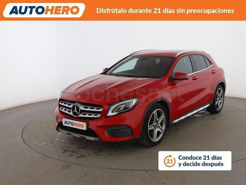 Usado Mercedes GLA200 AMG line 156 CV (114 kW) 2019 Rojo SUV