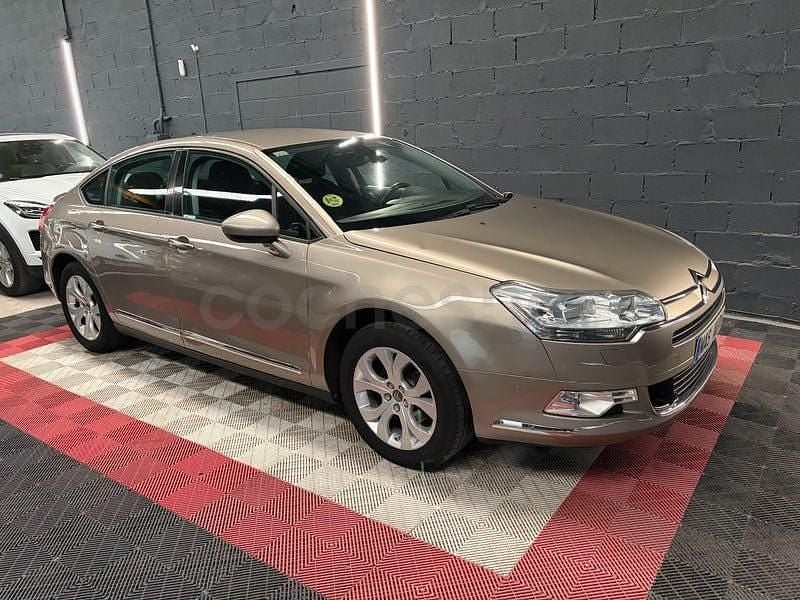 Usado Citroën C5 109 HP (80 kW) 2009 Bege Sedan