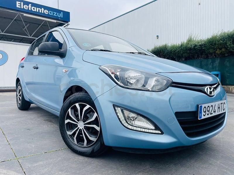 Usado Hyundai i20 84 CV (61 kW) 2014 Azul Utilitario