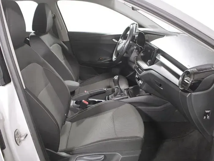 Usado Skoda Fabia Ambition 95 CV (69 kW) 2023 Blanco Utilitario