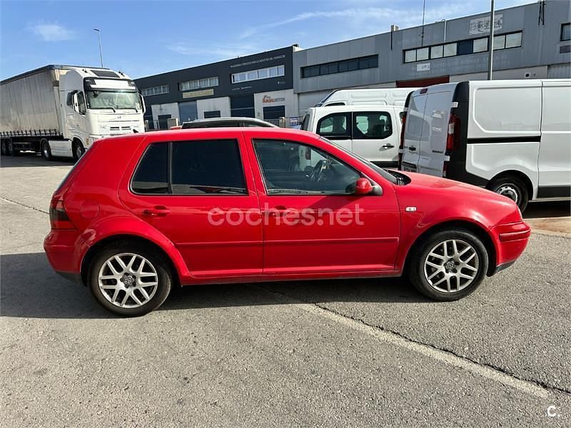 Rojo Usado 2003 VW Golf IV Berlina | 2700 € (Precio justo) - Imagen 1/4