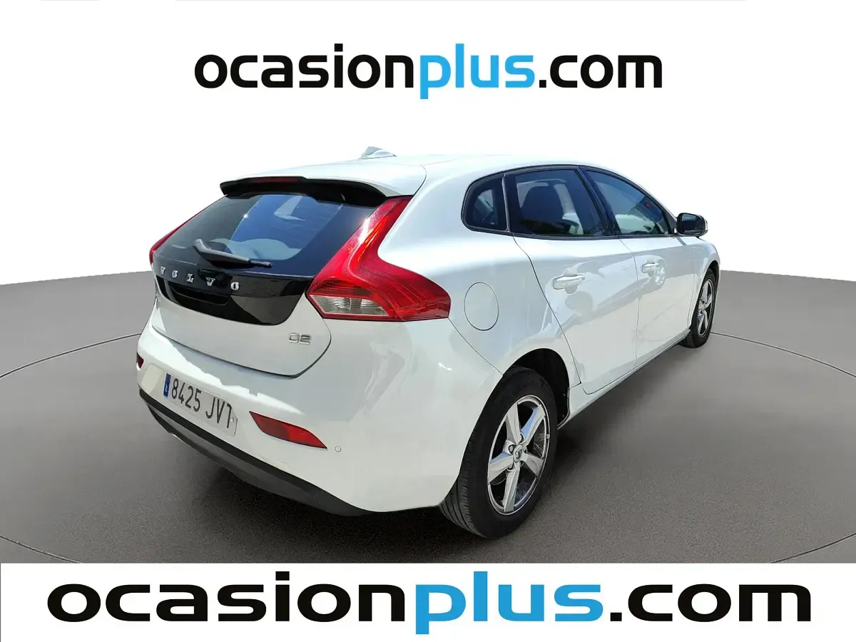 Usado Volvo V40 Kinetic 150 CV (110 kW) 2016 Blanco Utilitario