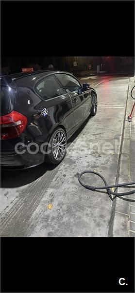 Usado BMW 120 177 CV (130 kW) 2008 Negro Utilitario
