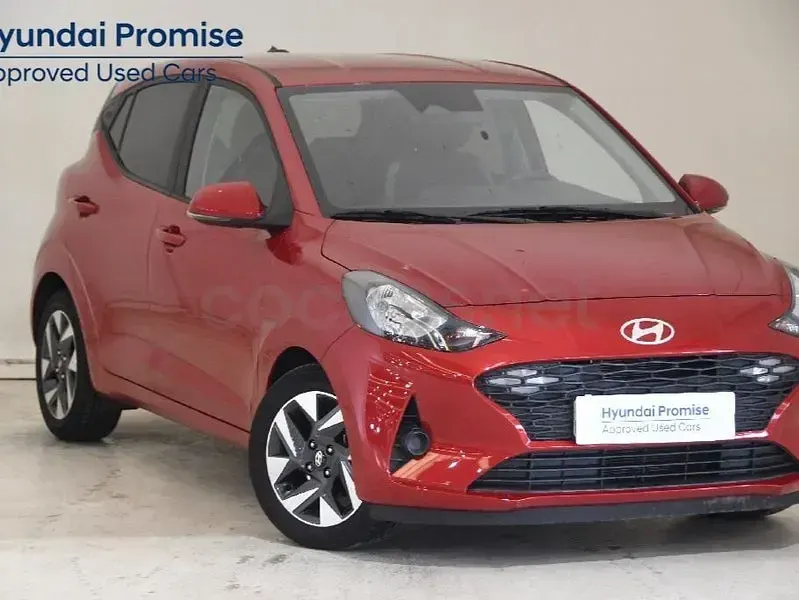Usado Hyundai i10 67 CV (49 kW) 2025 Rojo Utilitario