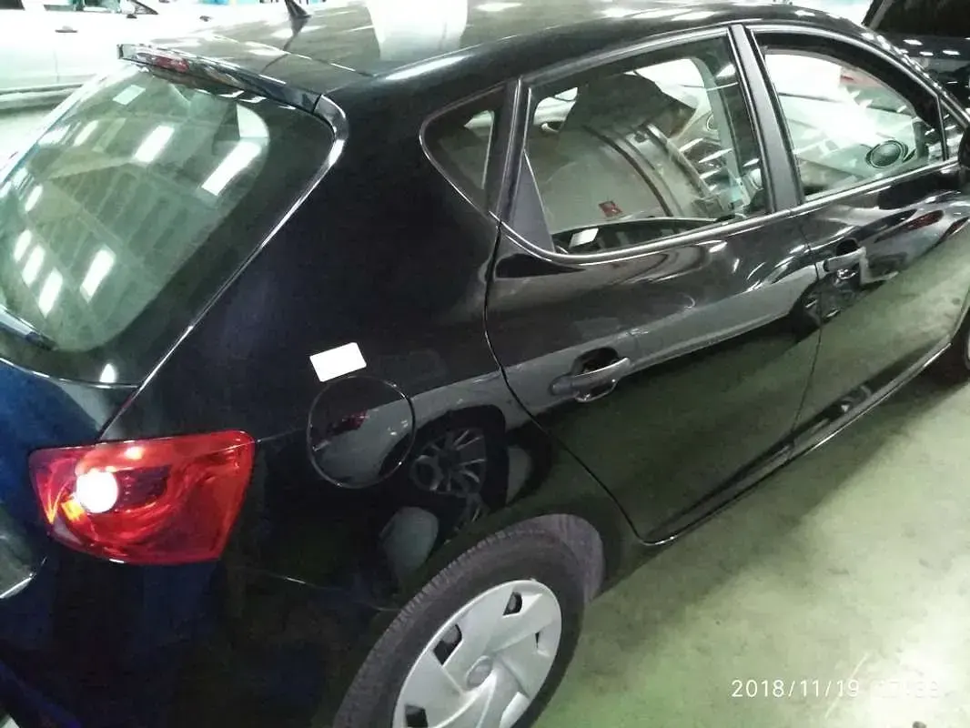 Usado Seat Ibiza Style 105 CV (77 kW) 2014 Negro Utilitario