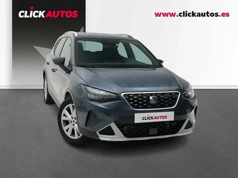 Usado Seat Arona Xperience 115 CV (84 kW) 2025 Gris / plata SUV