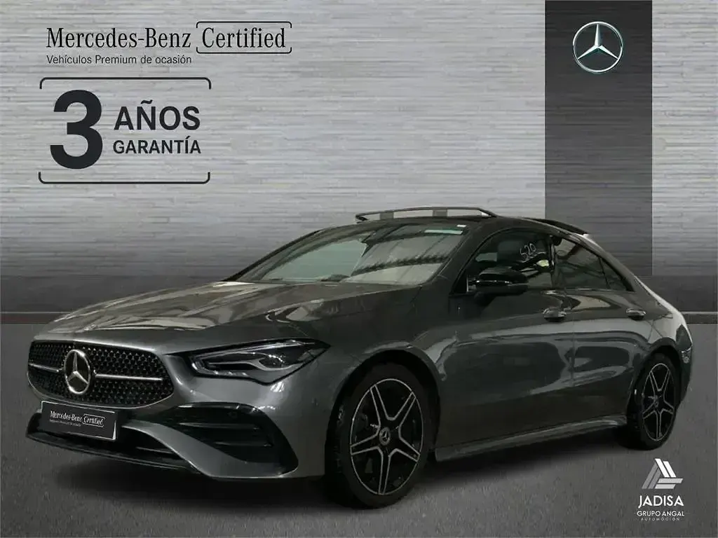 Usado Mercedes CLA200 AMG line 163 CV (119 kW) 2025 Berlina