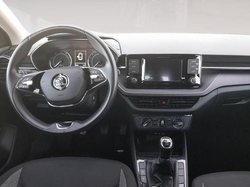 Usado Skoda Fabia Active 80 CV (58 kW) 2022 Blanco Utilitario