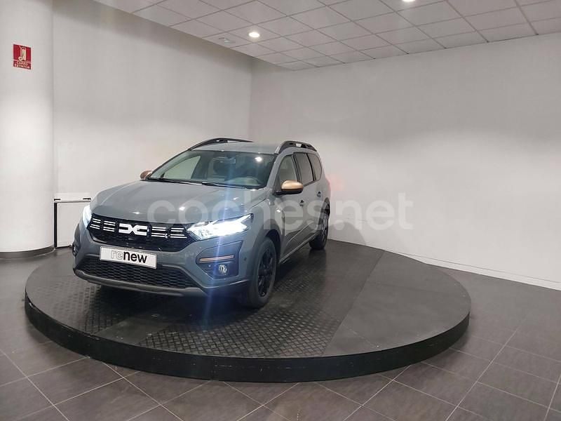 Gris / plata Usado 2025 Dacia Jogger Extreme Familiar | 21.064 € (Un poco caro) - Imagen 1/4
