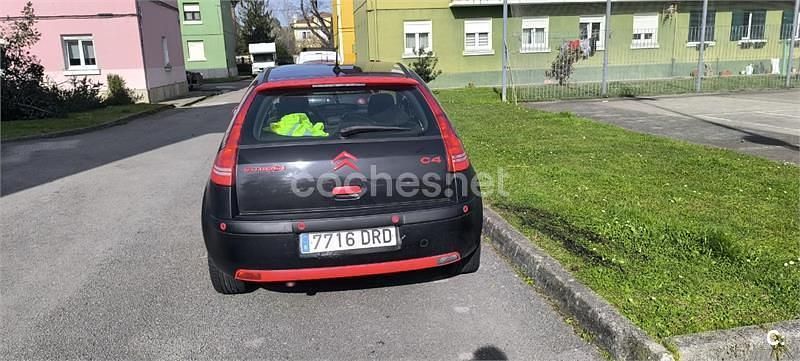 Usado Citroën C4 Exclusive 138 CV (101 kW) 2005 Negro Berlina