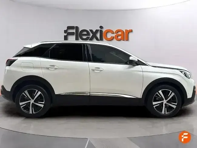 Usado Peugeot 3008 Allure 130 CV (95 kW) 2019 Blanco SUV