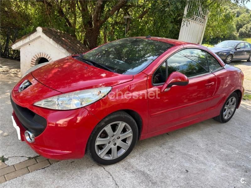 Usado Peugeot 207 CC 120 CV (88 kW) 2007 Rojo Descapotable