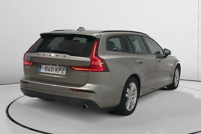 Usado Volvo V60 Momentum 150 CV (110 kW) 2018 Familiar