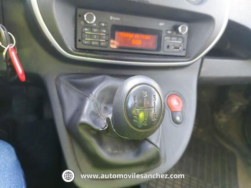 Usado Renault Kangoo 90 CV (66 kW) 2018 Blanco Monovolumen