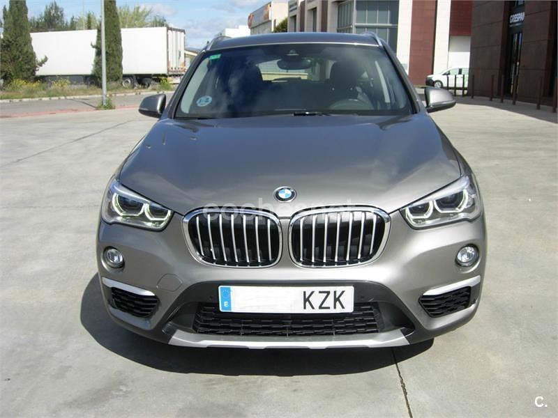 Beige Usado 2019 BMW X1 SUV | 23.999 € (Un poco caro) - Imagen 1/4