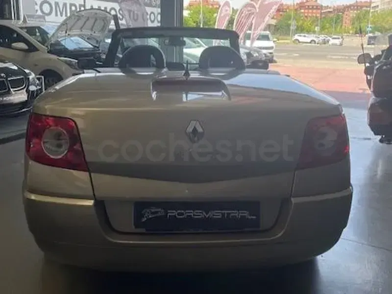 Usado Renault Mégane Cabriolet Extreme 110 CV (80 kW) 2008 Beige Descapotable