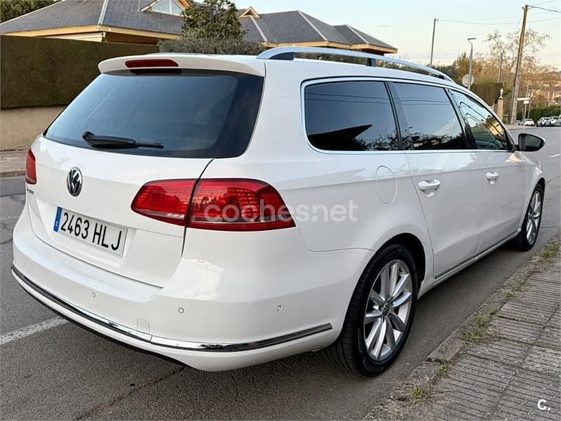 Usado VW Passat Highline 160 CV (117 kW) 2012 Blanco Familiar