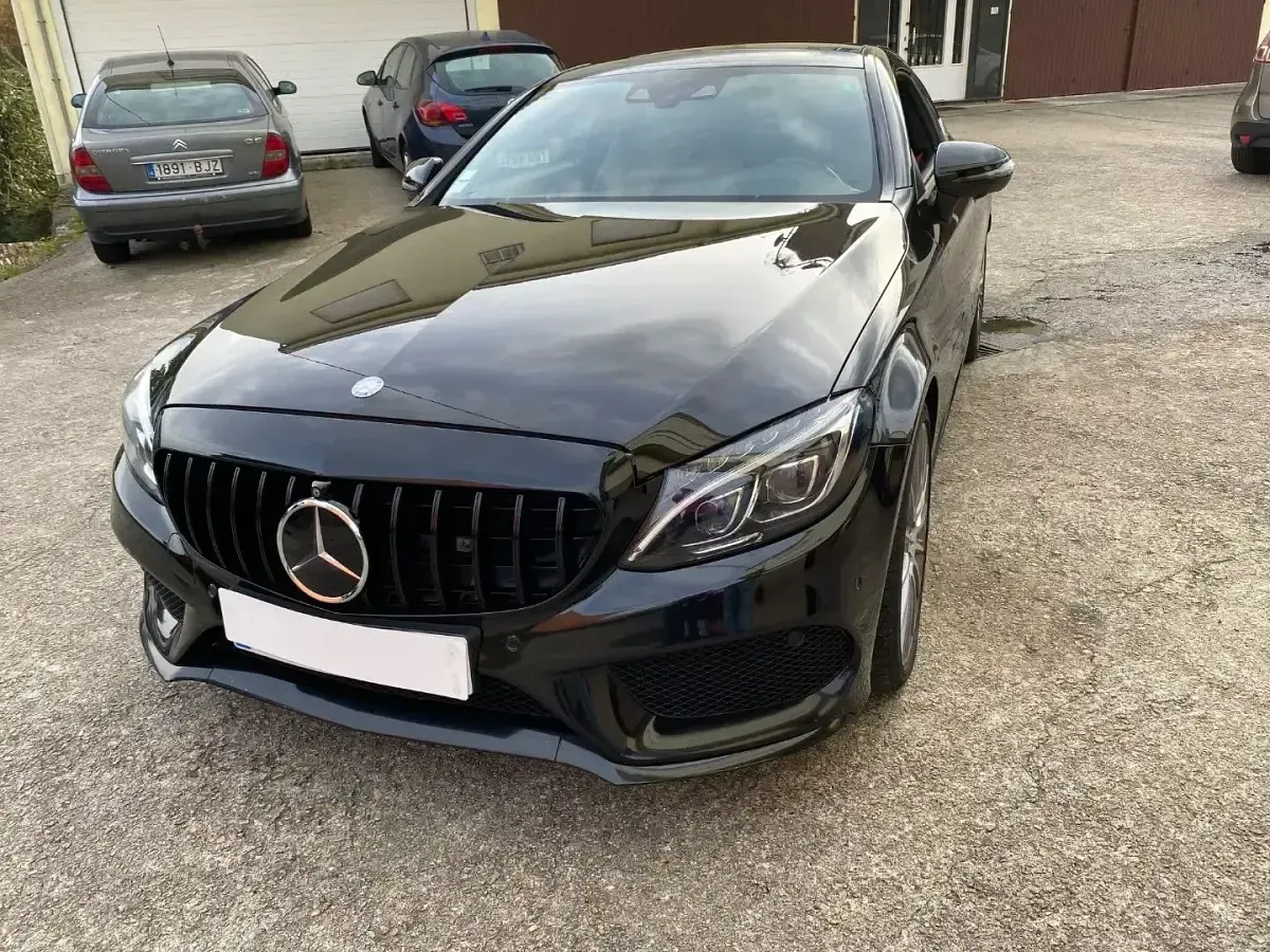 Używany Mercedes C250 204 KM (150 kW) 2016 Czarny Coupe