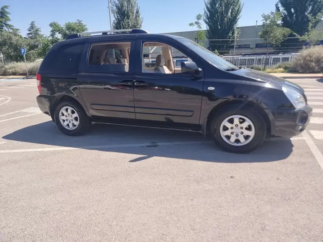 Usado Kia Carnival Active 185 CV (136 kW) 2007 Negro Monovolumen