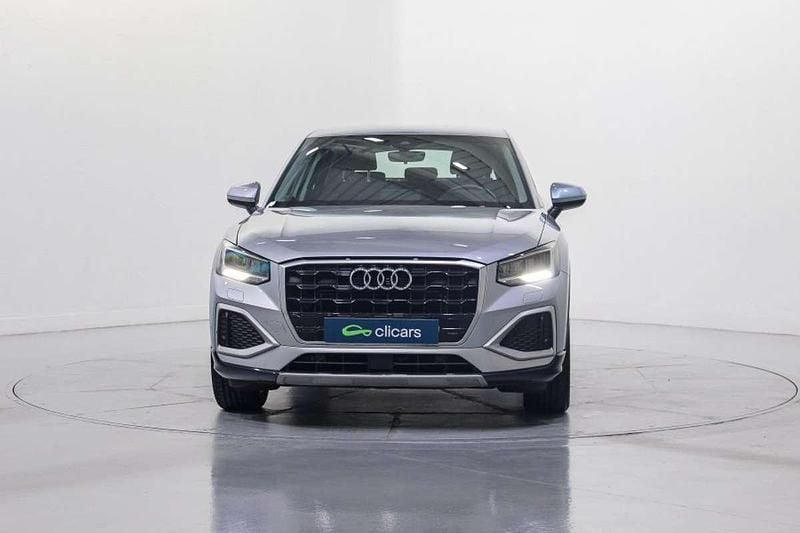 Usado Audi Q2 Advanced 150 HP (110 kW) 2022 Prateado SUV
