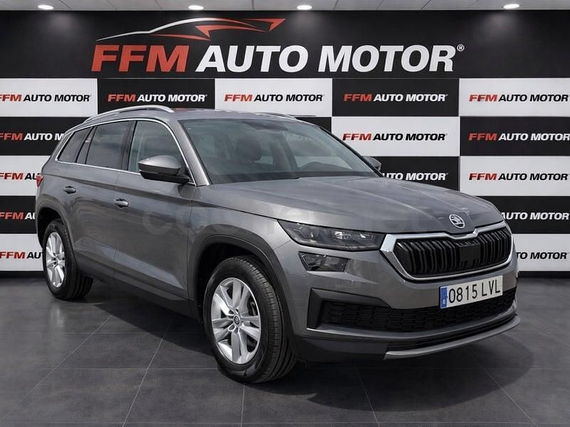 Usado Skoda Kodiaq Ambition 150 CV (110 kW) 2022 Gris / plata SUV
