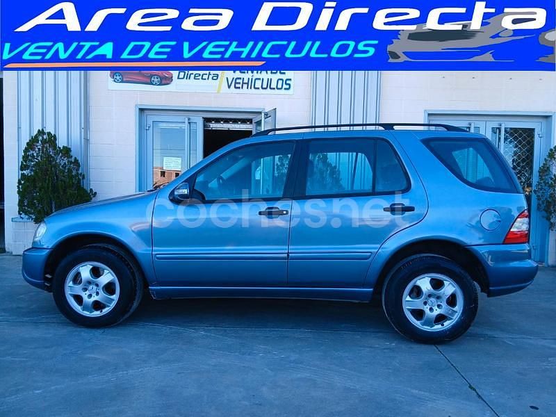 Azul Usado 2004 Mercedes ML270 SUV | 8650 € (Un poco caro) - Imagen 1/4