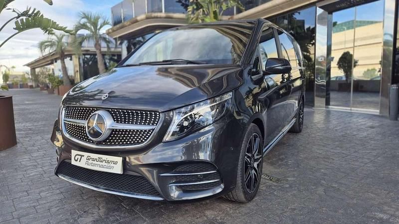 Usado Mercedes V300 Avantgarde 239 CV (175 kW) 2024 Gris Monovolumen