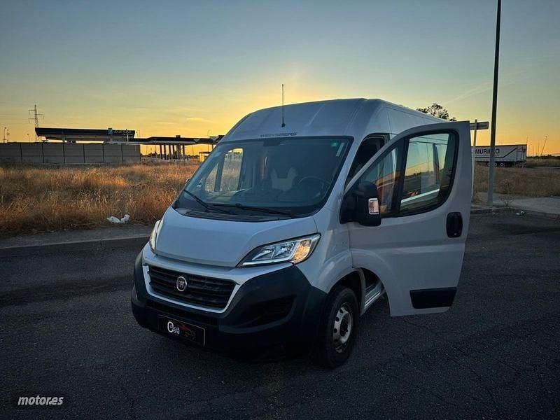 Usado Fiat Ducato 180 CV (132 kW) 2022 Gris Van