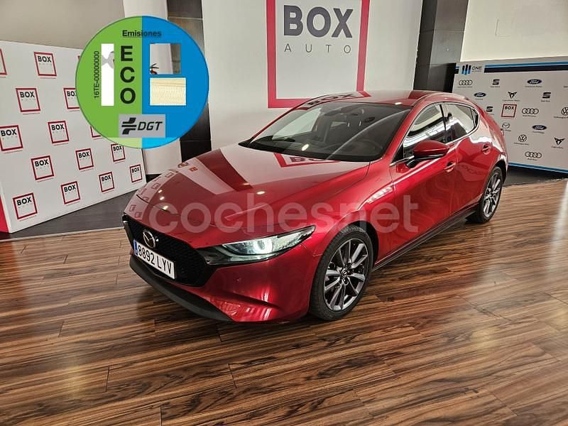 Rojo Usado 2022 Mazda 3 Berlina | 25.890 € (Un poco caro) - Imagen 1/4