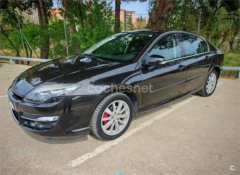 Usado Renault Laguna III Dynamique 110 CV (80 kW) 2012 Negro Berlina