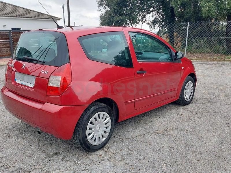 Usado Citroën C2 Furio 70 CV (51 kW) 2008 Granate Utilitario