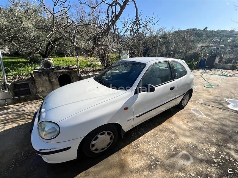 Usado Chevrolet Lanos SE 75 CV (55 kW) 1998 Blanco Berlina