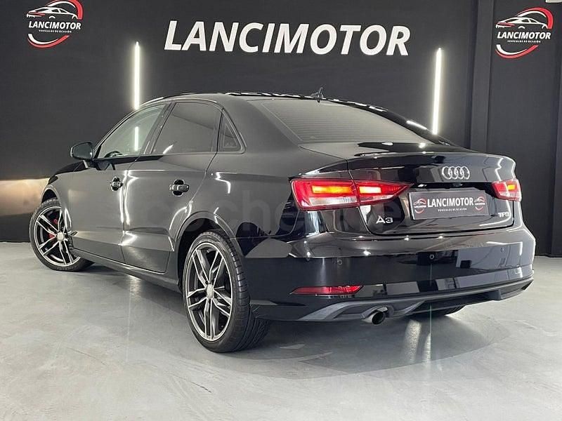 Usado Audi A3 Design 116 CV (85 kW) 2019 Negro Berlina
