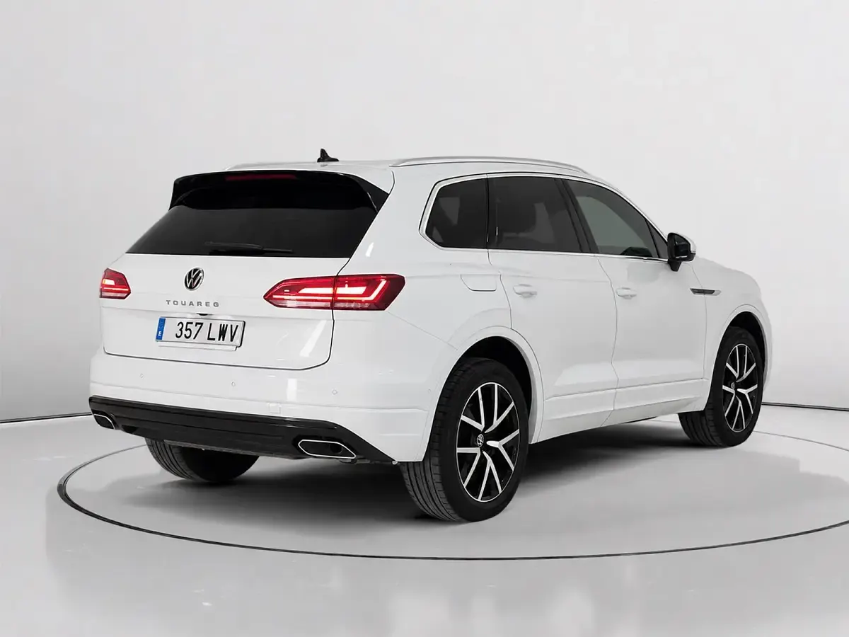 Usado VW Touareg 286 CV (210 kW) 2022 Negro SUV