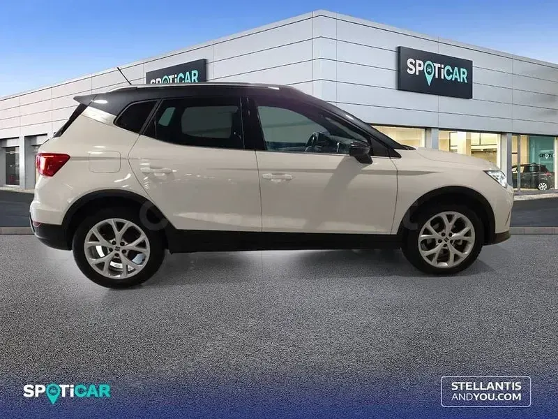 Usado Seat Arona FR 90 CV (66 kW) 2021 Blanco SUV