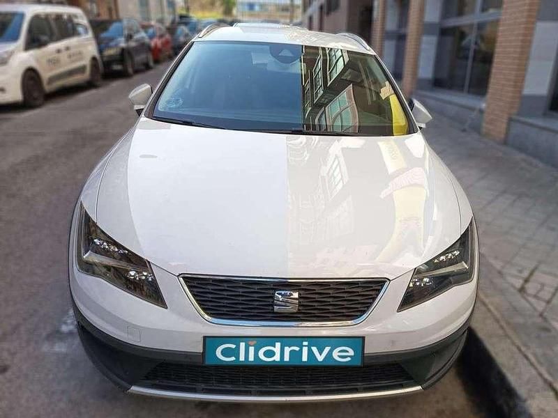 Usado Seat Leon X-Perience 4Drive 110 CV (80 kW) 2016 Blanco Familiar