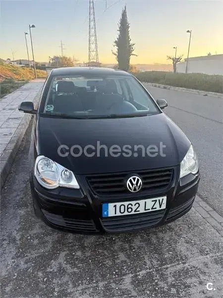 Usado VW Polo Advance 80 CV (58 kW) 2007 Negro Utilitario