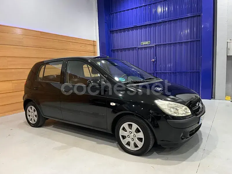 Usado Hyundai Getz 97 CV (71 kW) 2007 Negro Utilitario