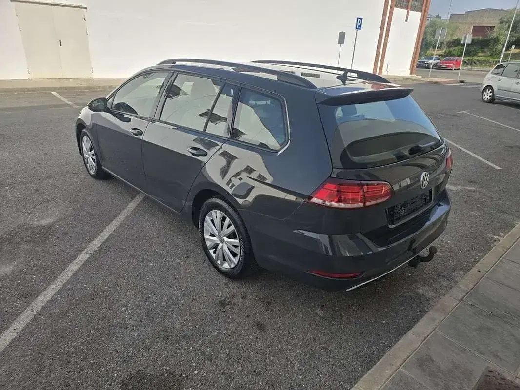 Usado VW Golf VII Advance 116 CV (85 kW) 2018 Gris Familiar