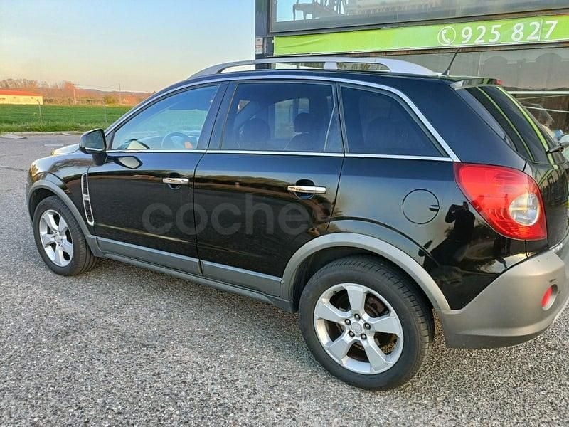 Usado Opel Antara Cosmo 150 CV (110 kW) 2007 Negro SUV