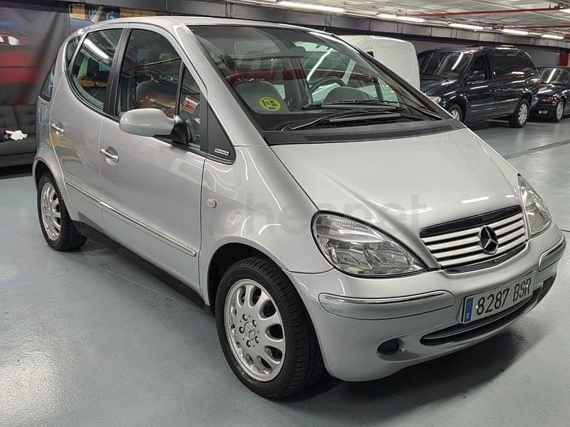 Usado Mercedes A160 Elegance 102 CV (75 kW) 2002 Gris / plata Monovolumen